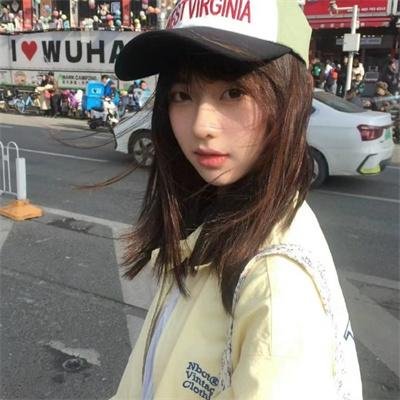 背鸭子的男孩